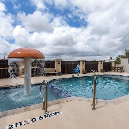 Best Western Plus North Odessa Inn & Suites Esterno foto