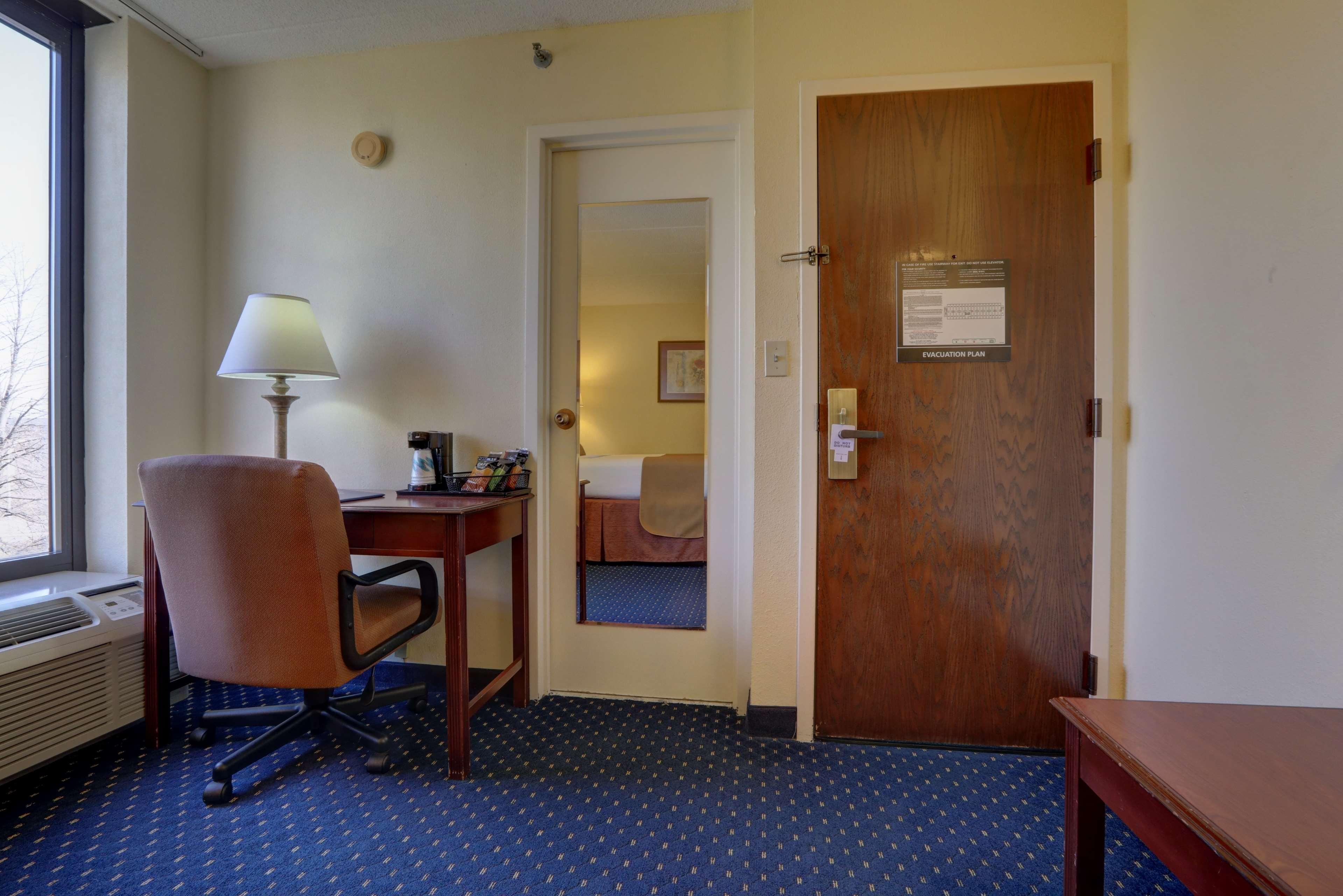 Best Western Plus North Odessa Inn & Suites Esterno foto