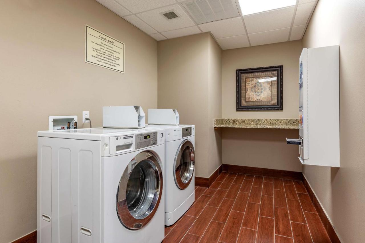 Best Western Plus North Odessa Inn & Suites Esterno foto