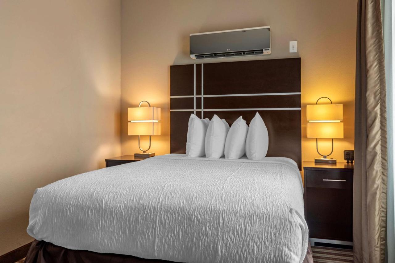 Best Western Plus North Odessa Inn & Suites Esterno foto